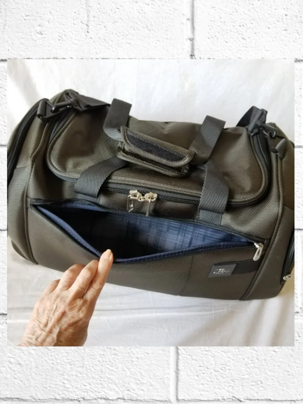 NWT! Skyway Luggage Sigma 7.0 Softside Weekender Duffel Bag with Luggage Strap